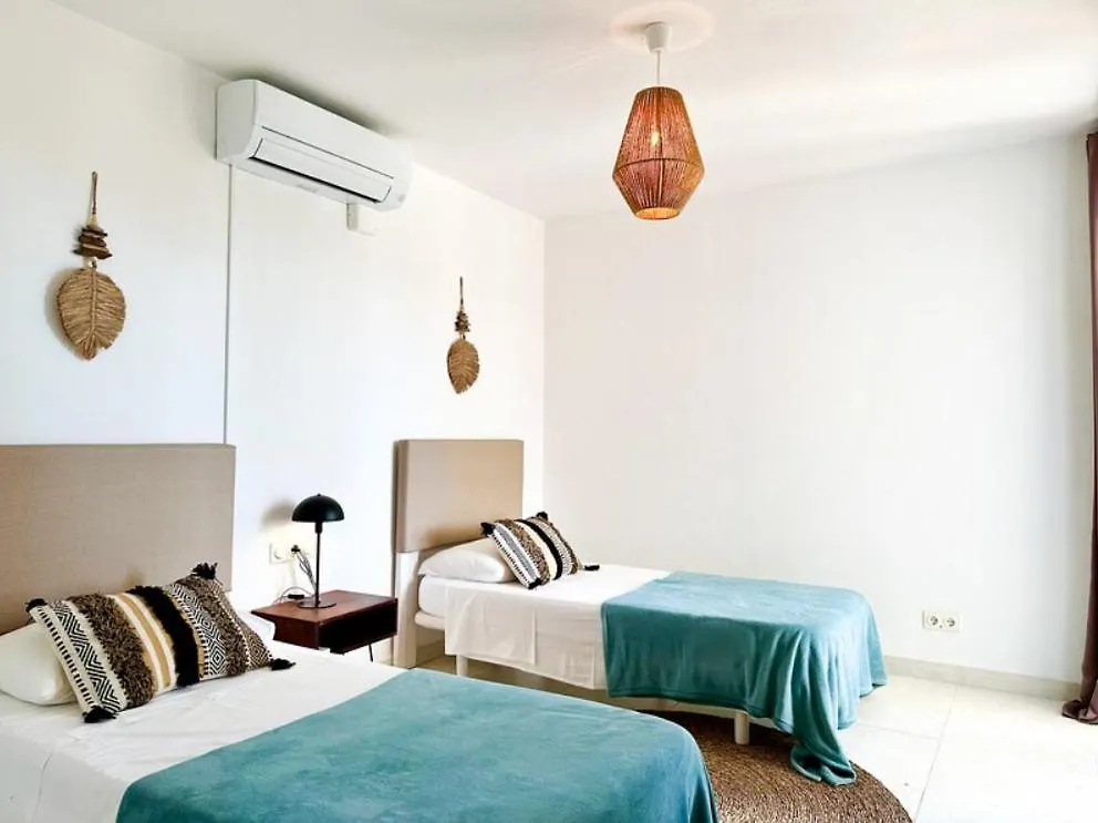 3 Zimmer, 3 Bath Marion Apartment Francoforte sul Meno